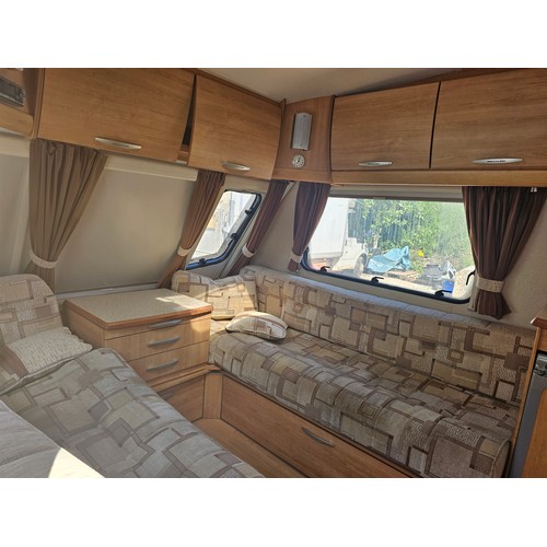 21A - ONLY 10% CARAVAN ACE JUBILEE TWIN AXLE , FIXED BED, ALL ELECTRICS WORKING, FIXED WC, 4 BERTH