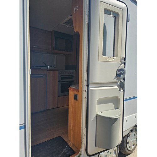 21A - ONLY 10% CARAVAN ACE JUBILEE TWIN AXLE , FIXED BED, ALL ELECTRICS WORKING, FIXED WC, 4 BERTH