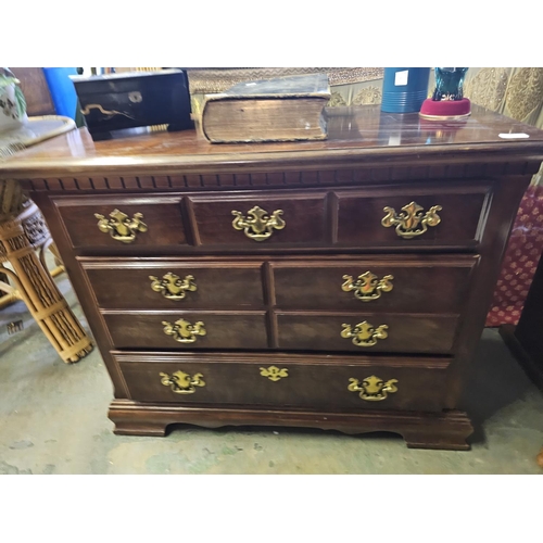 31 - Nice Mahogany chest of drawers with Brass Handles, 98 w x 80 h x 46 d cm