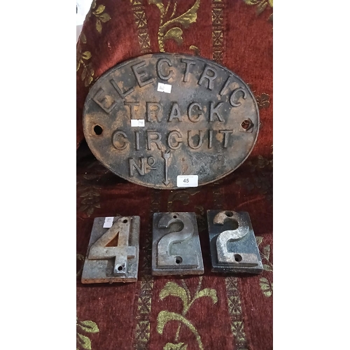 45 - vintage railway collectable is a cast iron 