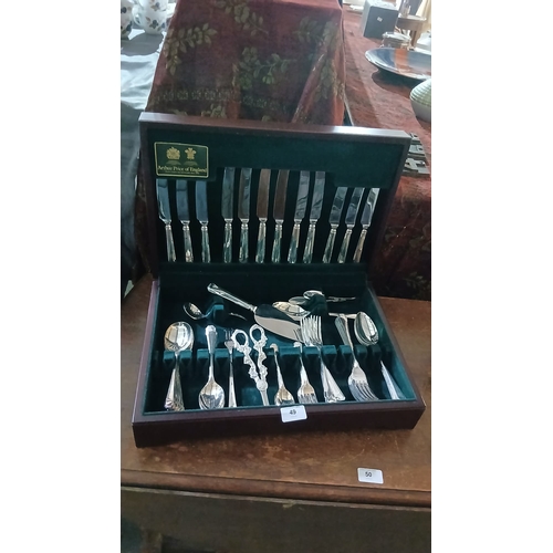 49 - vintage Arthur Price of England cutlery canteen, classic Kings or Coronet? Pattern, presented in a g... 