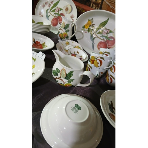 58 - collection of vintage Portmeirion Pomona porcelain tableware, designed by Susan Williams-Ellis and n... 