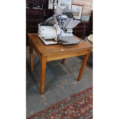 483 - vintage golden oak dining table