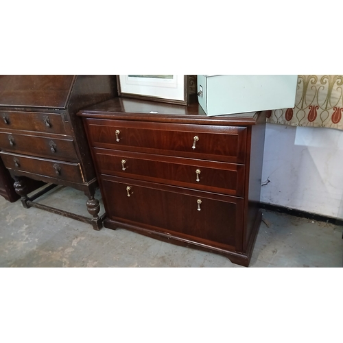 497 - antique-style mahogany chest of drawers