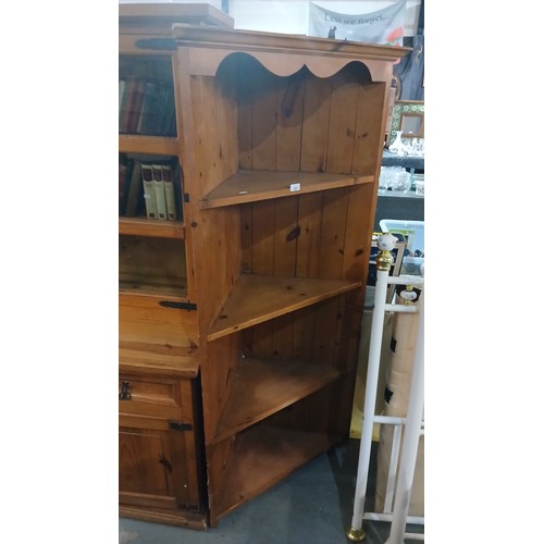 537P - Solid pine corner shelf, 175 cm height