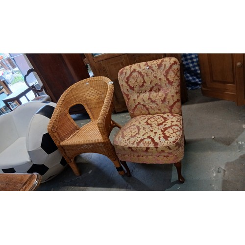 559P - Vintage flock bedroom chair and wicker armchair