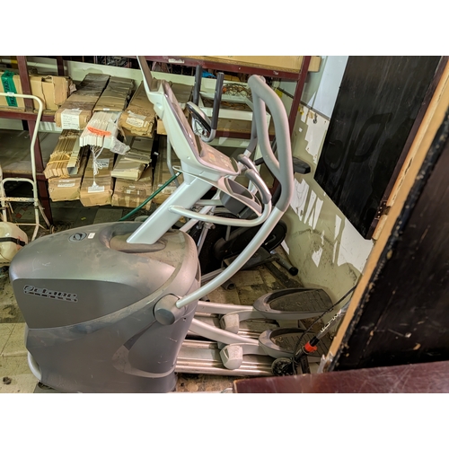 60R - Octane Fitness Q37 Series elliptical cross trainer.