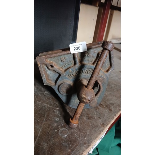 230 - Vintage Record bench vice, 40 cm length