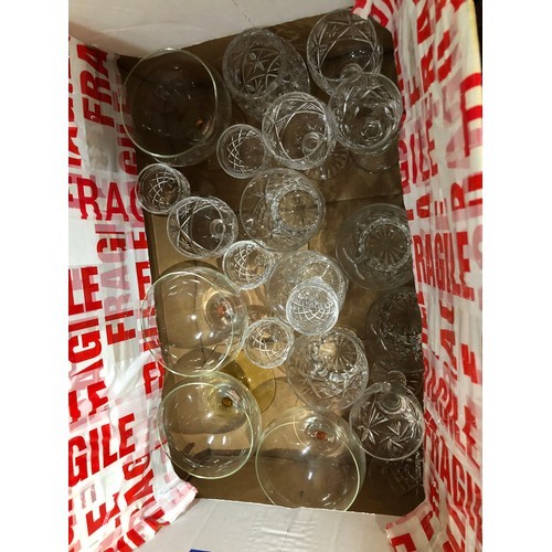 124 - Selection of drinking glasses including sherry and champagne glasses