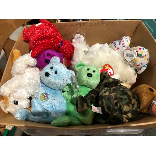 138 - Assorted collection of 12 TY beanie babies