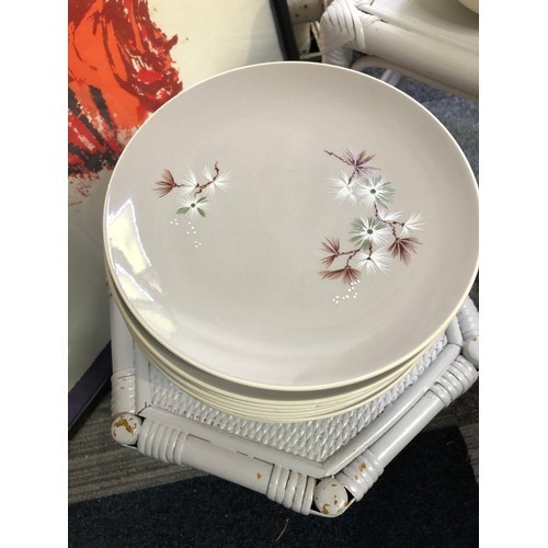 140 - Royal Doulton Frost Pine dinner set compriing 11 dinner plates, 12 salad plates, 13 side plates, 8 d... 