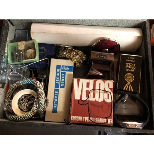 166 - Box of Curios