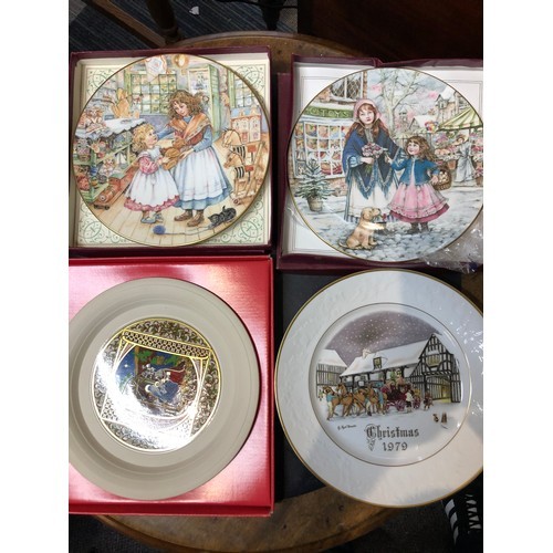 184 - Selection of 4 decorative plates 2 of which depict Christmas