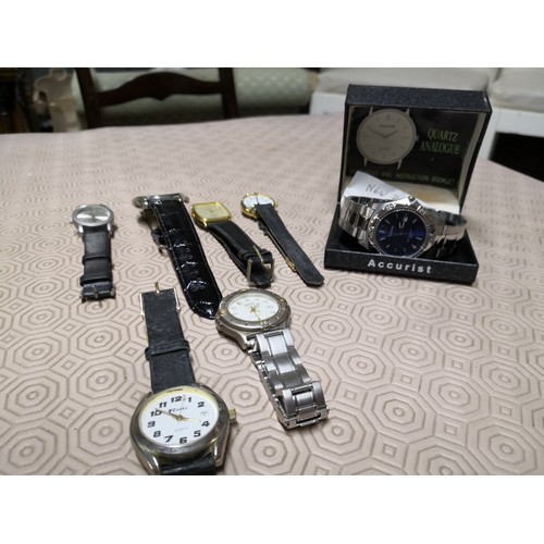 727 - Selection of watches of various makes and models.