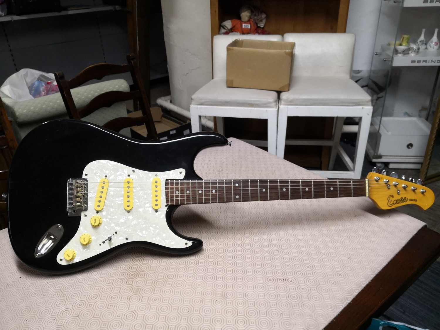 Encore Coaster vintage stratocaster type electric guitar with