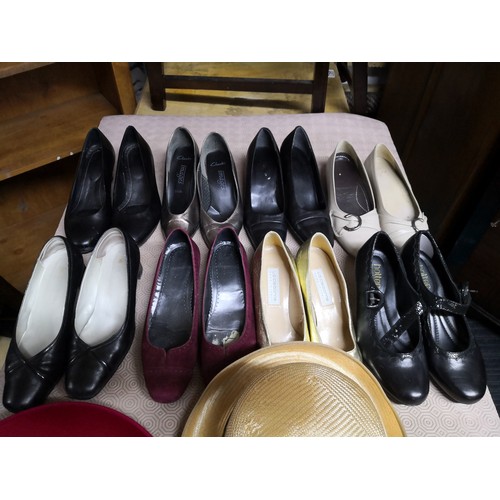 771 - Selection of ladies shoes size 5 1/2 and hats