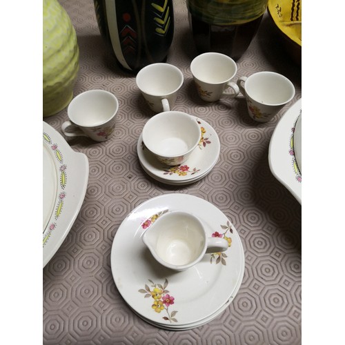 839 - Box selection of vases, jugs and a Brannam serving dish. Vase by brentleigh ware