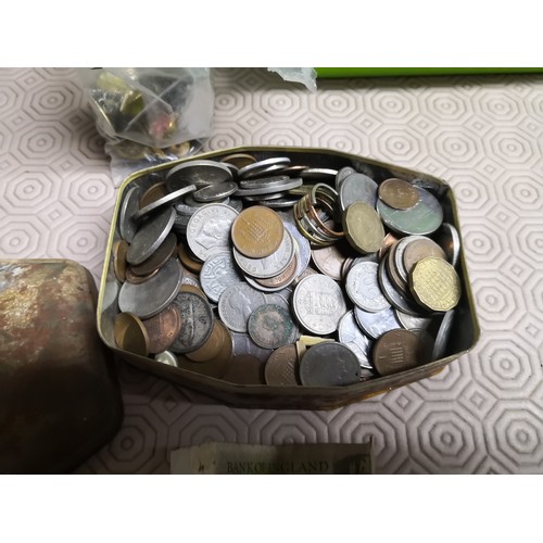 867 - Box of old coins, tokens, badges and notes