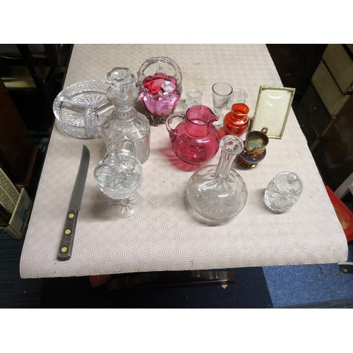 885 - Boxed lot of glassware including serving trays, decanters and stoppers