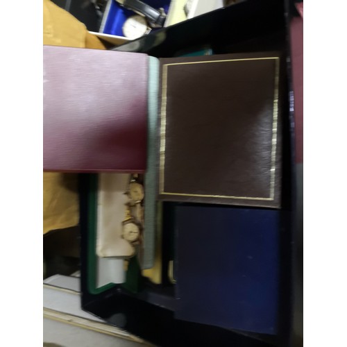 901 - 3 x boxes of assorted watches