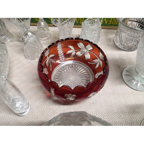 911 - Assortment of glassware including vases, fruit bowls and some coloured glassware