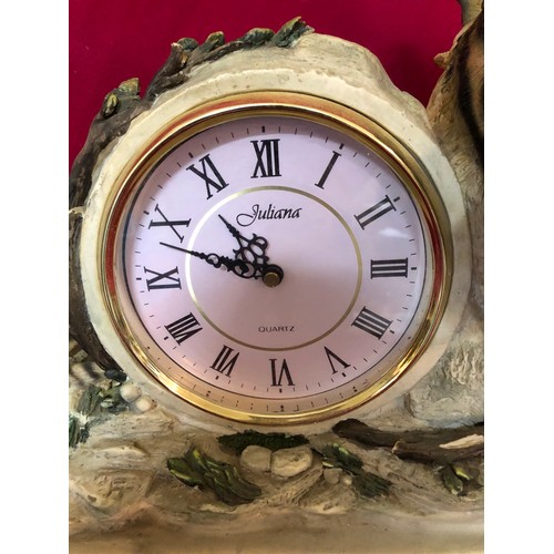 737 - Decorative clock depicting a small tiger and a larger tigers head from the Juliana collection.