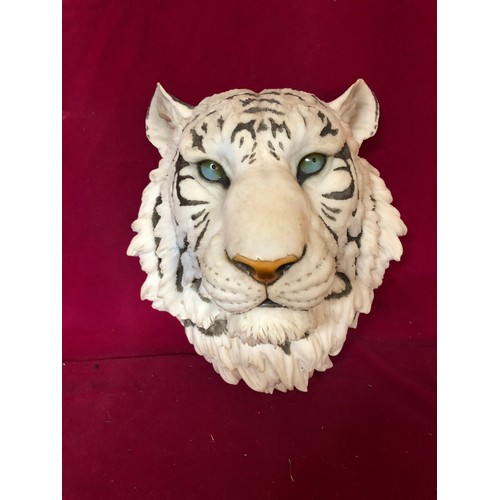 738 - Wall hanging white Tigers head measures 27cms x20cms
