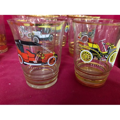 753 - Set of 6 vintage glasses with gold trim and vintage car motif, and set of 6 vintage glasses with gol... 