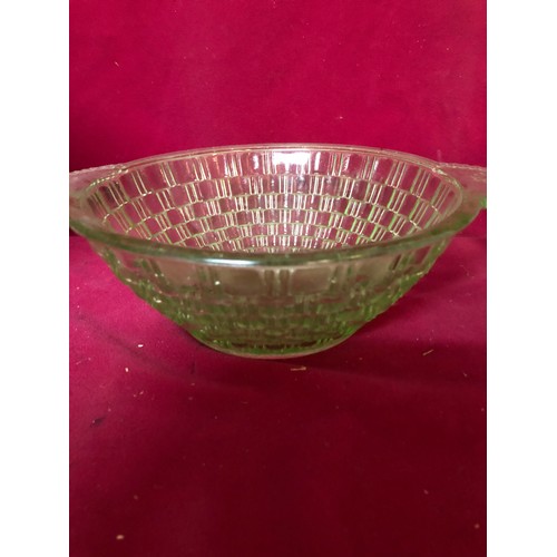 756 - Set of 6 sundae dishes with 2 matching serving dishes in green glass.