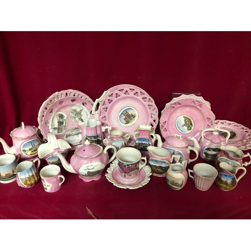 783 - Box of assorted pink pottery