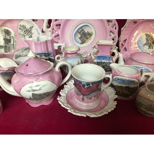 783 - Box of assorted pink pottery