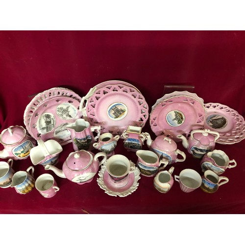 783 - Box of assorted pink pottery