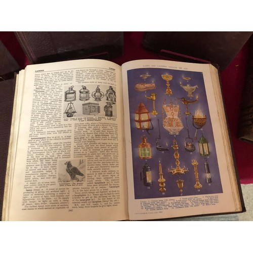 792 - Vintage 1930's Waverley Children's dictionary complete set 8 volumes