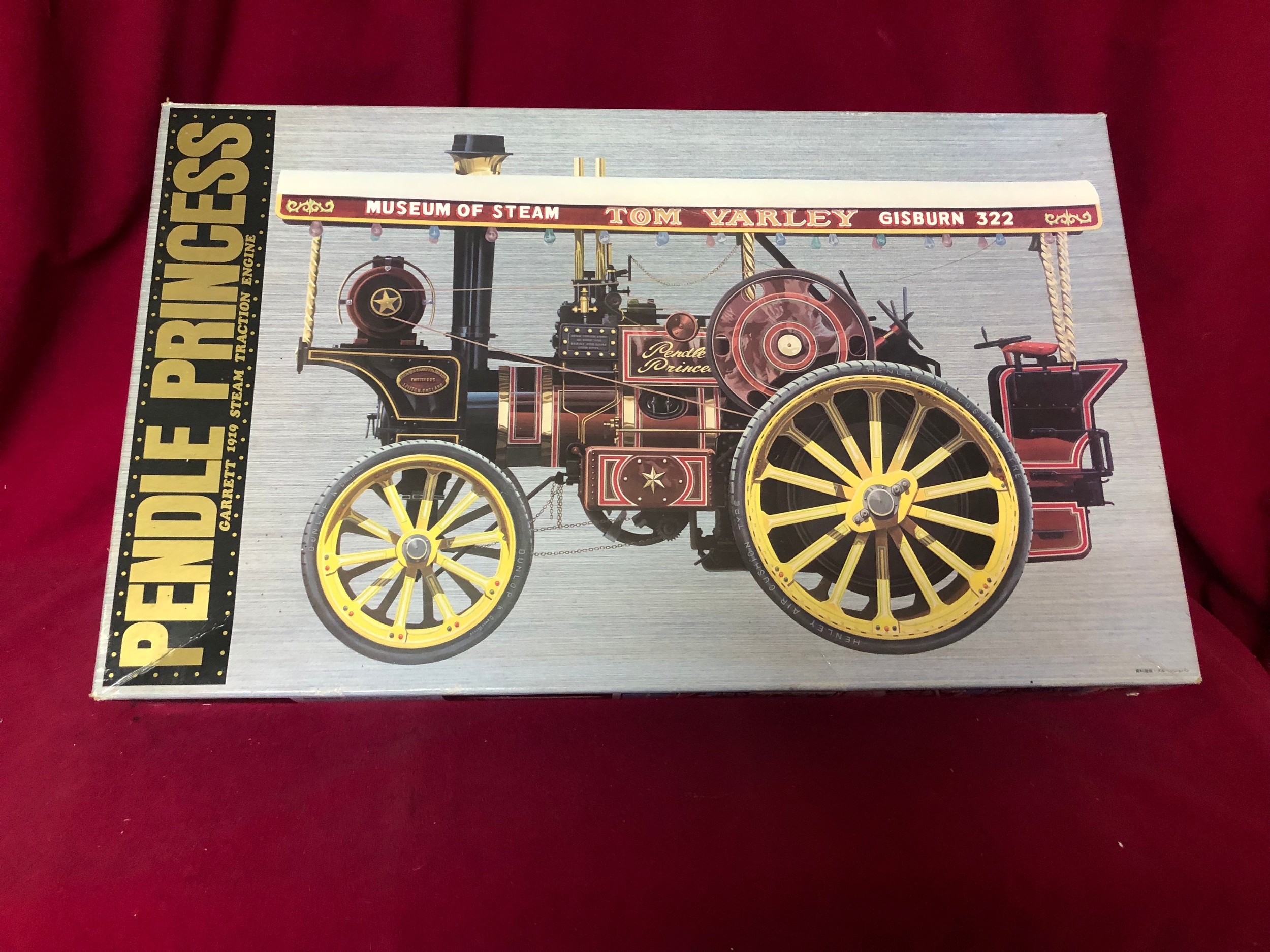 Pendle Princess steam traction engine, unbuilt model by Bandai.