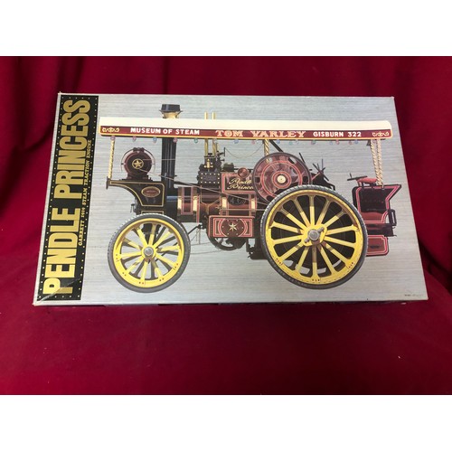 バンダイPendle Princess 1919 スチームトラクションエンジン Bandai Pendle Princess - 1/16 Garrett 1919 Steam Traction