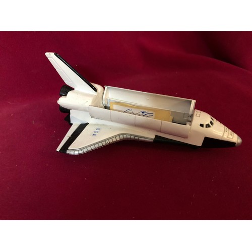 30 - Selection of die cast planes including a Corgi Pan AM N753PA, Concorde, a DC3 AA N999Z, a Matchbox T... 