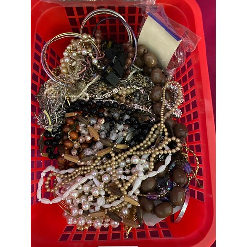 30 - Box of assorted costume jewellery