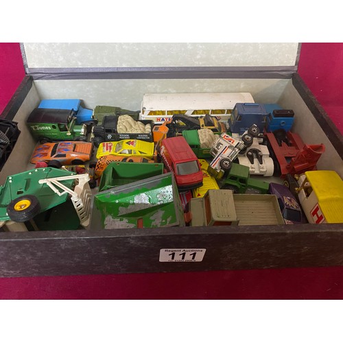 111 - Tray of vintage diecast cars