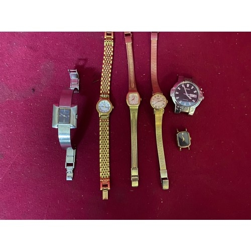 878 - Seiko kinetic gents watch (5M43- OE90) and 5 vintage Seiko ladies watches