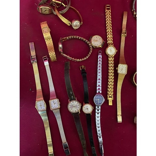 879 - 16 vintage ladies watches, Oris Rotary, Avia, Pulsar etc. 7 are Swiss made