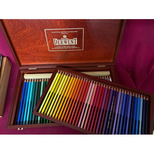 682 - Assortment of art including a Reeves paintbox, a Derwent coloured pencil box and a WHSmith coloured ... 