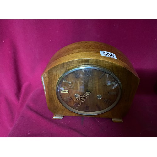 996 - Vintage Smiths Enfield light Oak mantle clock with key