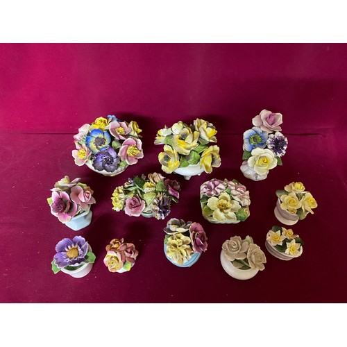 13 - Selection of 12 posy bowls