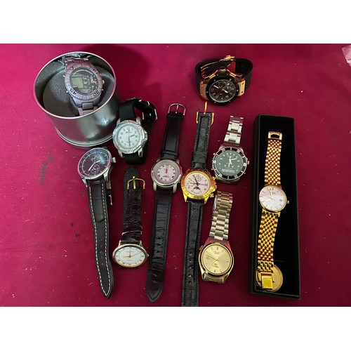 59 - 10 gents watches including Rotary, Sekonda, Philip, Persio, 2 are boxed