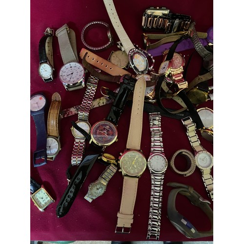 61 - Approx 50 various wristwatches