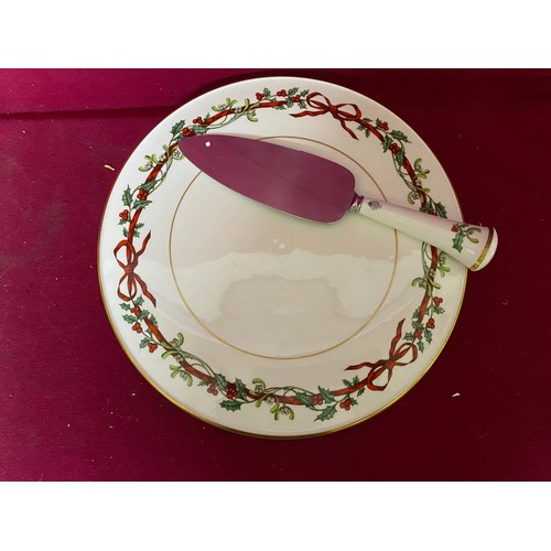 228 - Royal Worcester ''Holly Robbons'' Gateau plate and matching cake slice.