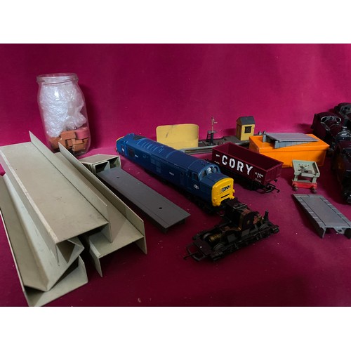 90 - Collection of vintage railway trains and track from Hornby, Lone star and others.