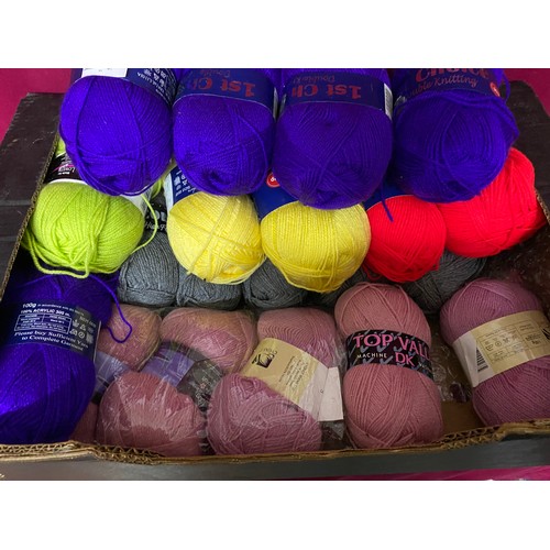 298 - 20 x 100gm wool balls selected colours