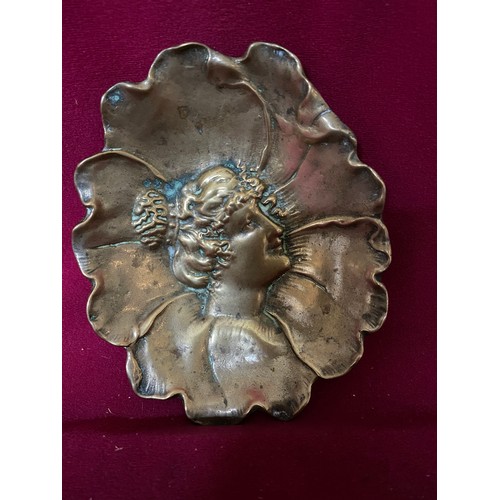 353 - Bronze trinket dish