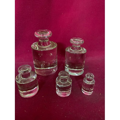 366 - 5 apothecary glass weights